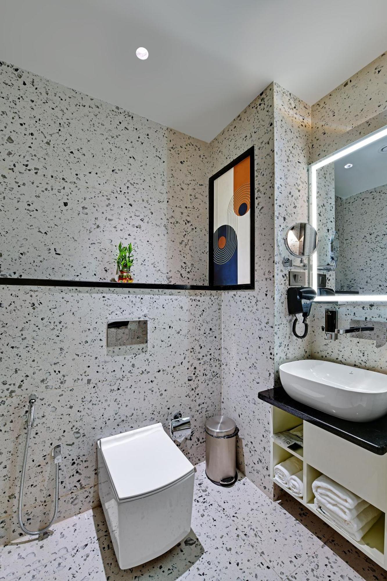 Quality Inn City Centre Varanasi Bagian luar foto