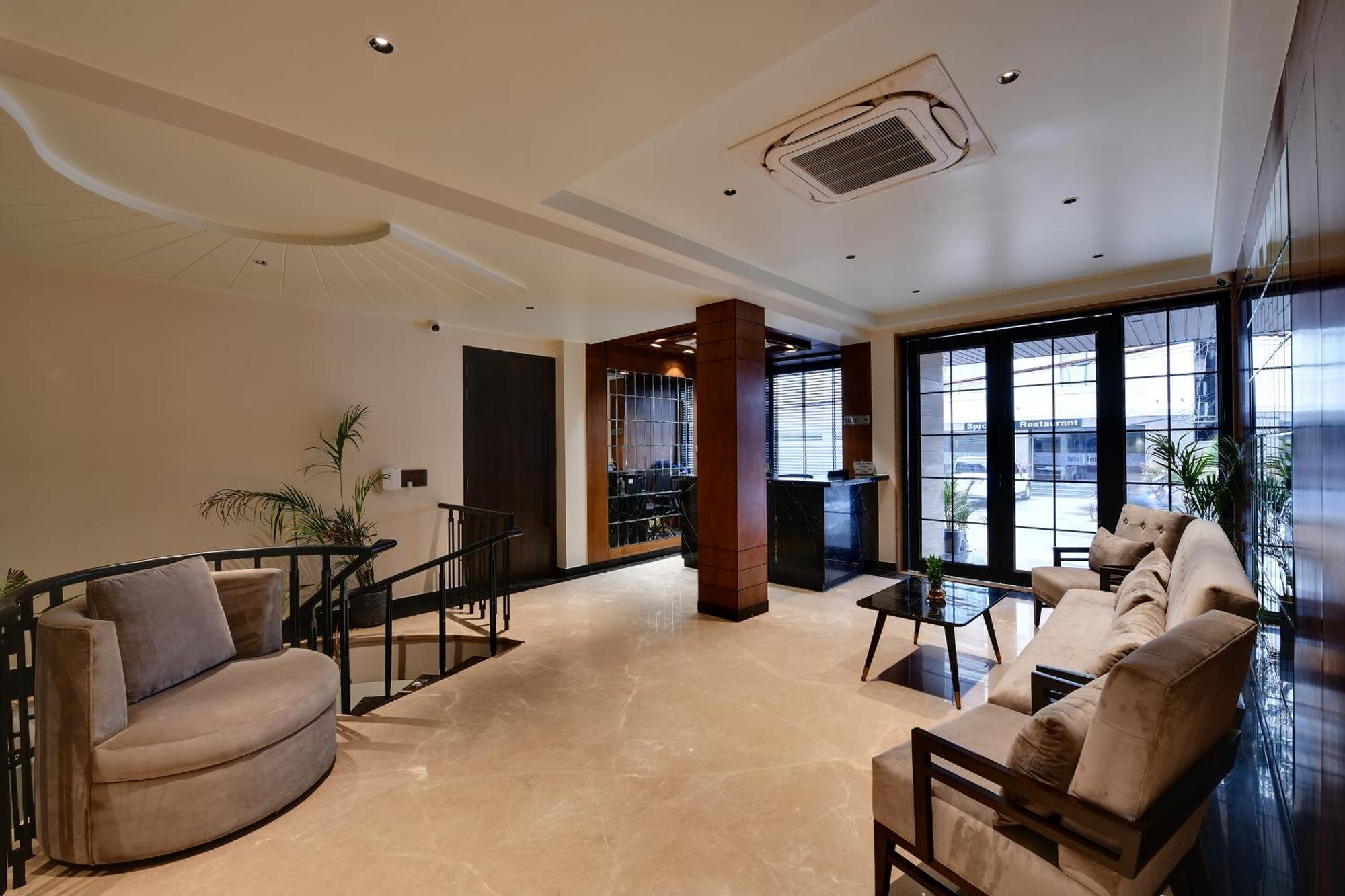 Quality Inn City Centre Varanasi Bagian luar foto